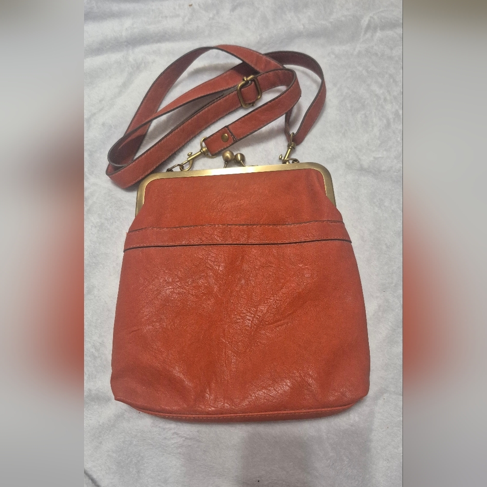 Bueno Leather Shoulder Bag